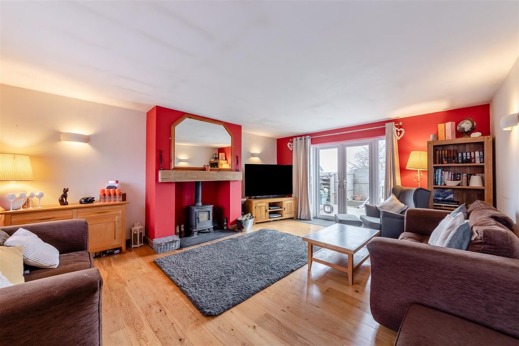 Property photo 2 of 20 8636446-Interior26.Jpg
