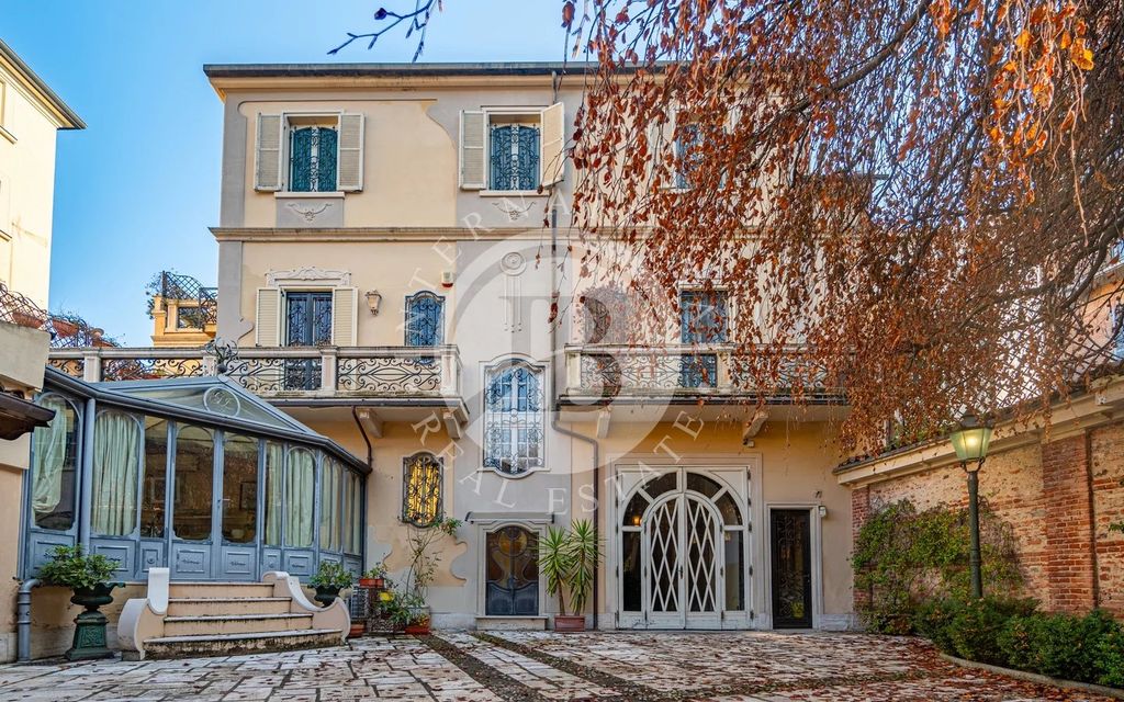 Property photo 1 of 31