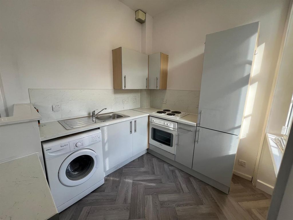 Property photo 2 of 5 Kitchen  .Jpg