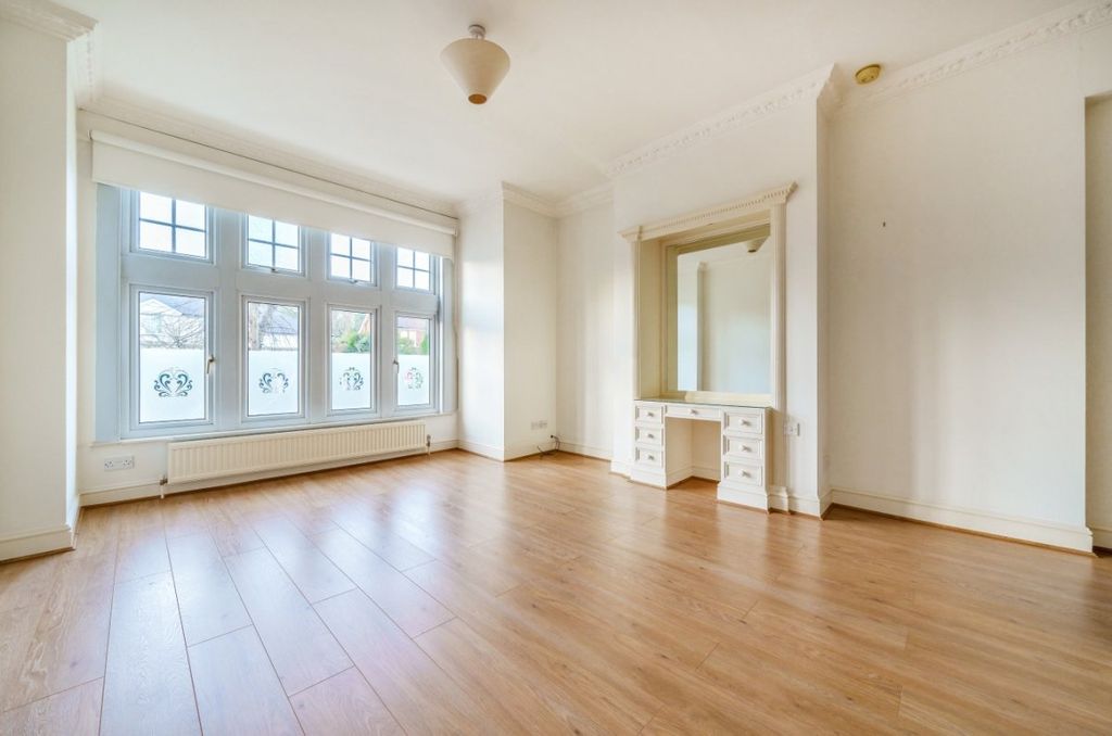 Property photo 2 of 15 1071365 (7)