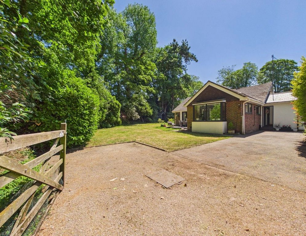 Property photo 1 of 34