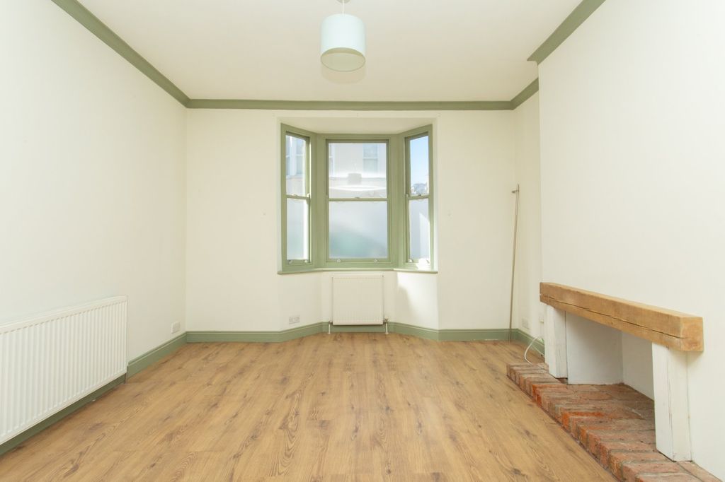 Property photo 2 of 11 Picture 2