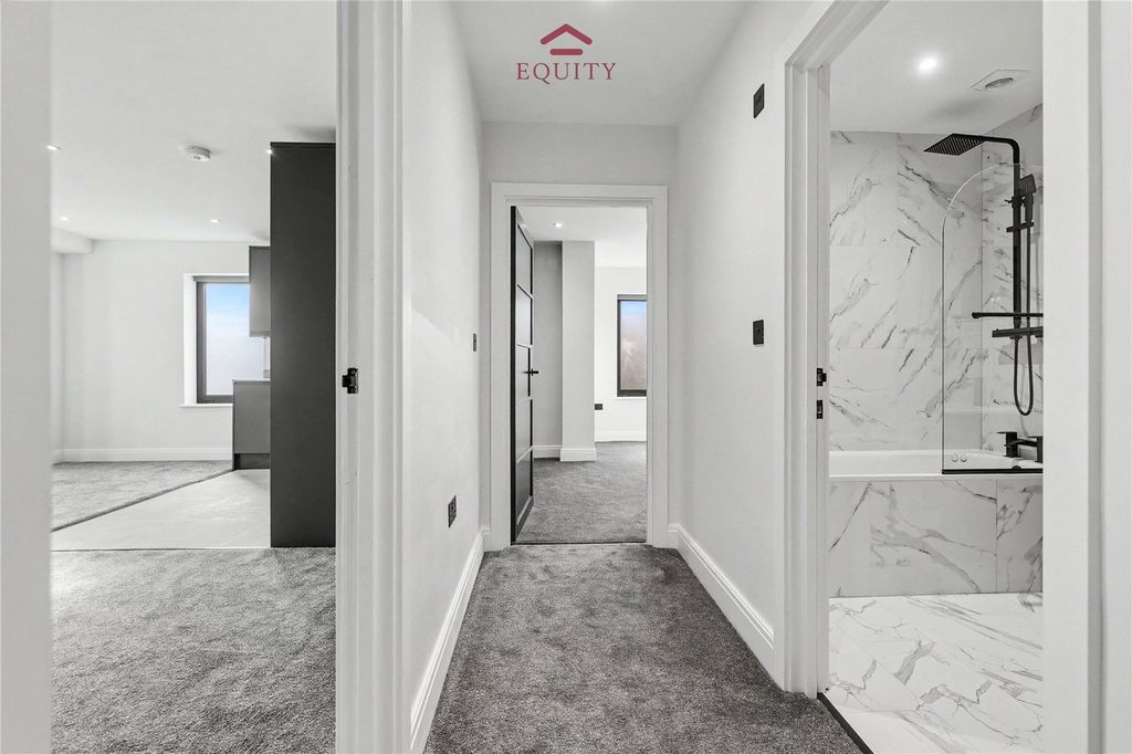 Property photo 2 of 15 Picture No. 02