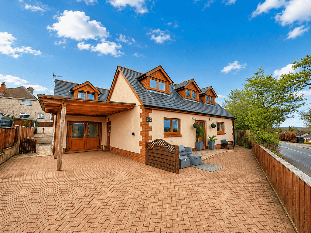 Property photo 1 of 23