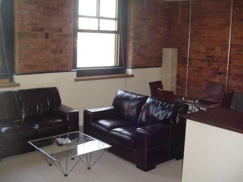 Property photo 3 of 6 Living Area(2)