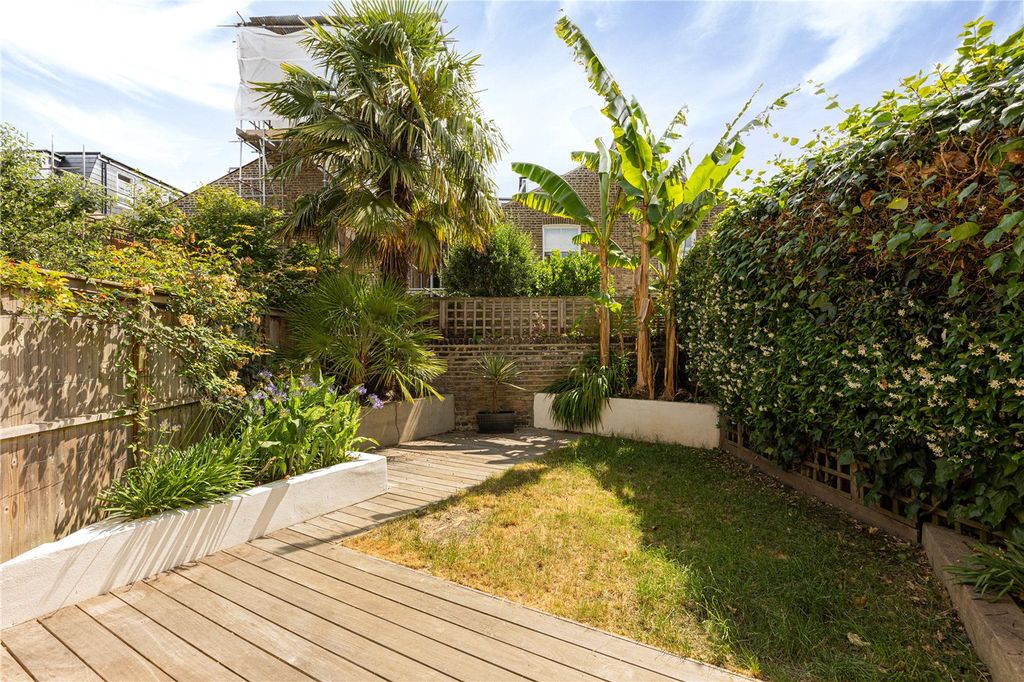 Property photo 2 of 10 Picture No. 11