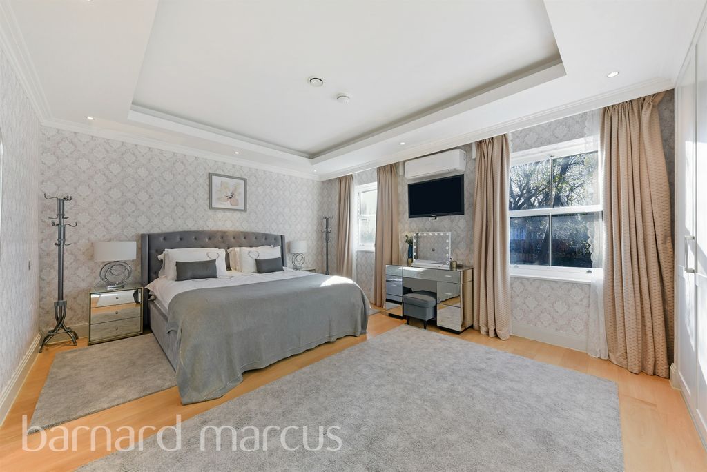 Property photo 3 of 20