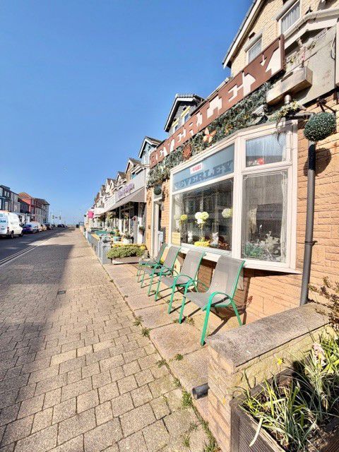 Property photo 2 of 30