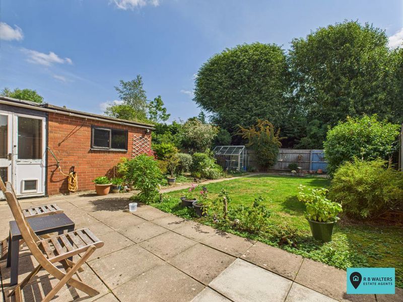 Property photo 3 of 17 Garden