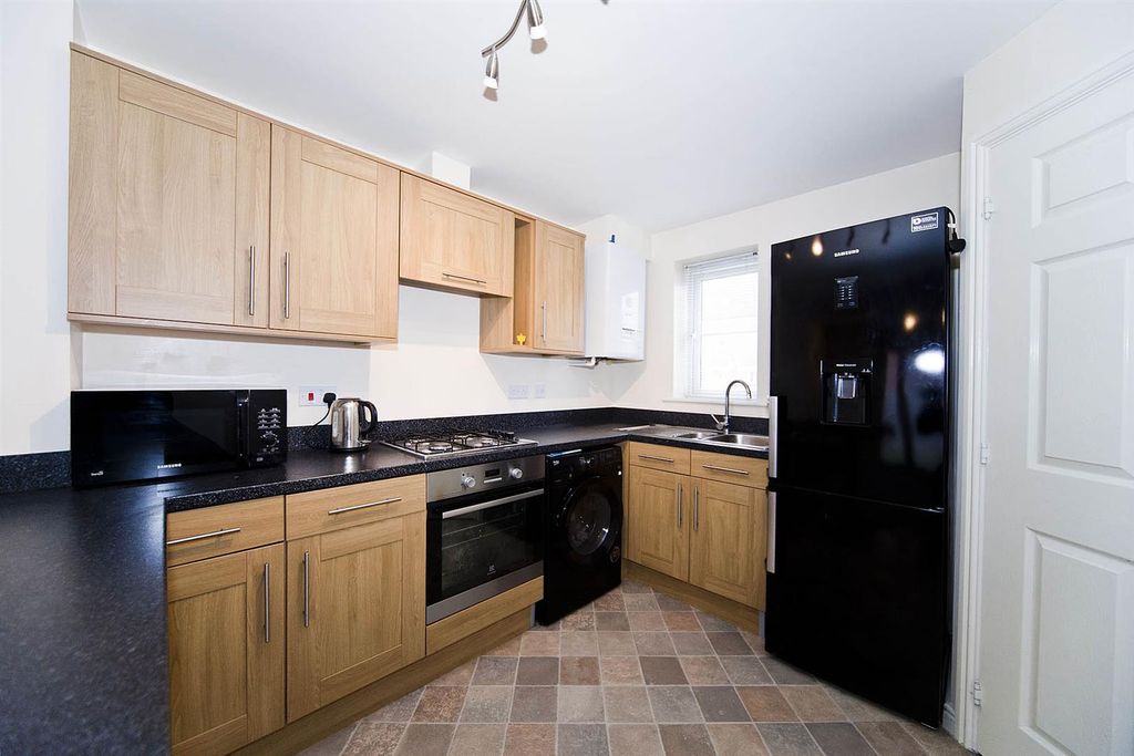 Property photo 3 of 19