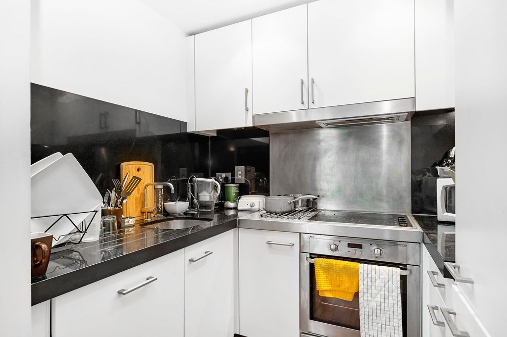 Property photo 1 of 4