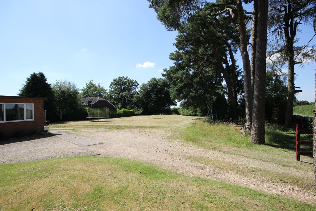 Property photo 3 of 10