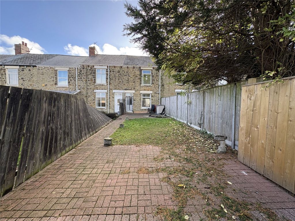 Property photo 2 of 16 Picture No. 08