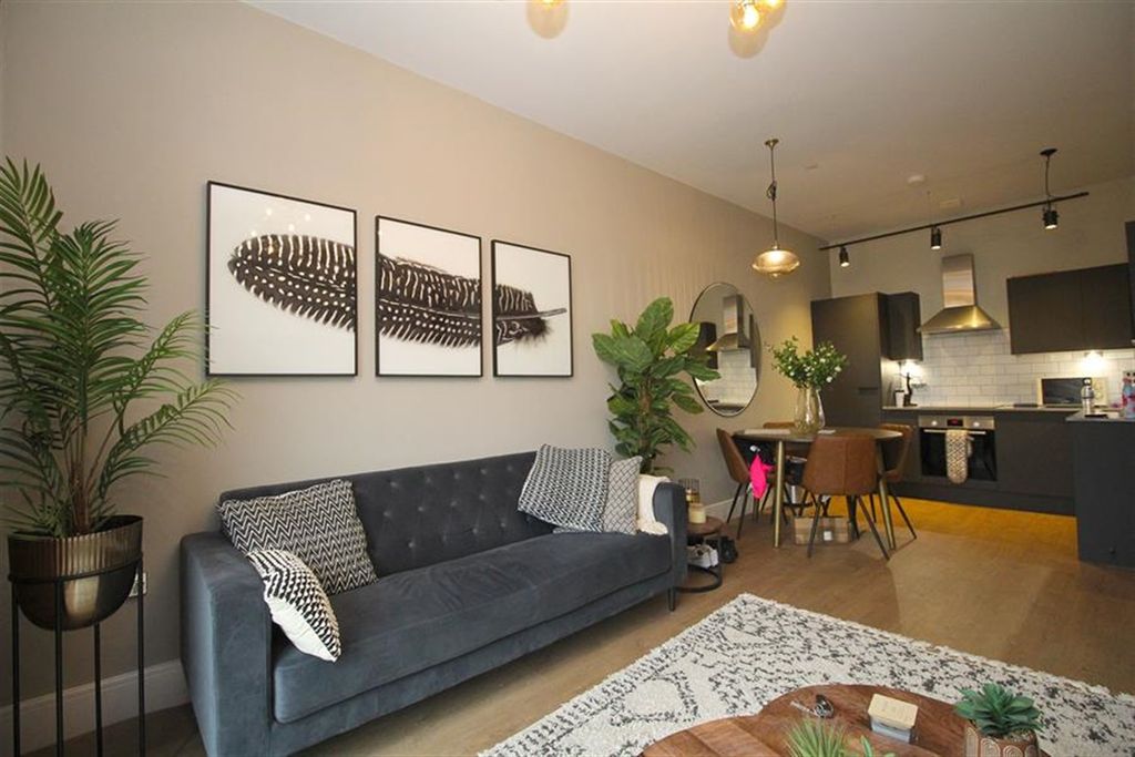 Property photo 1 of 20 Lounge / Diner