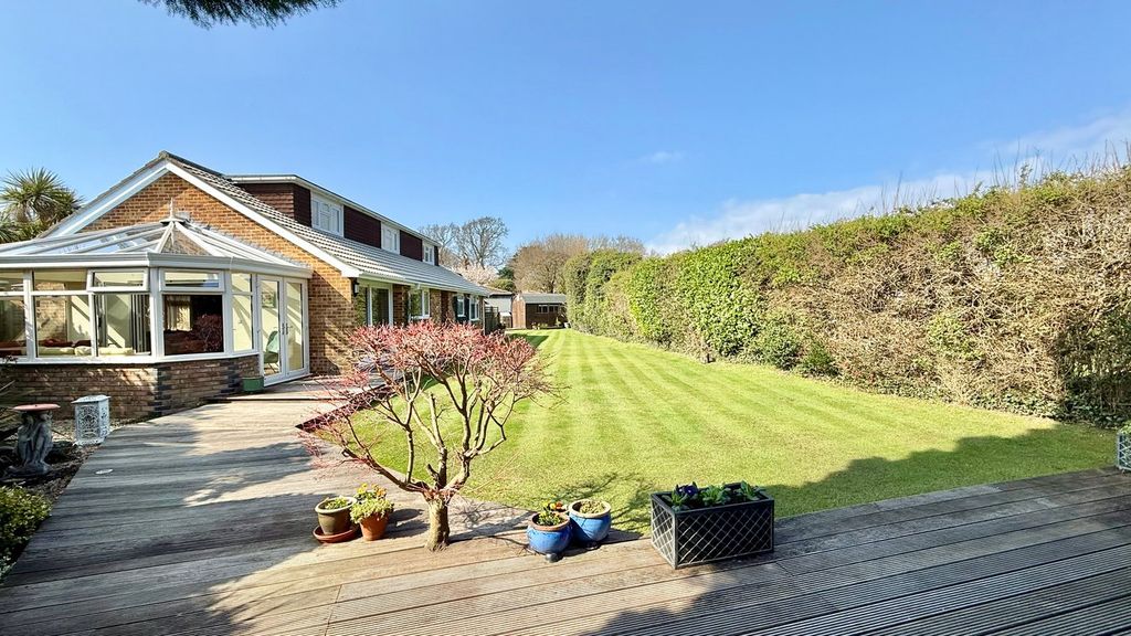 Property photo 1 of 25