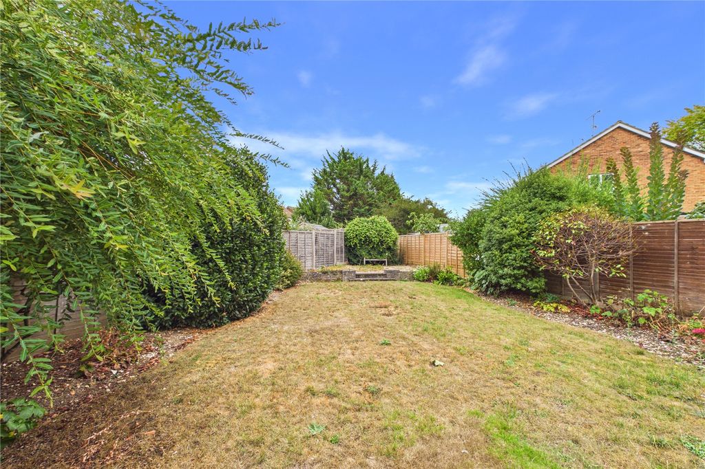Property photo 3 of 12 Garden