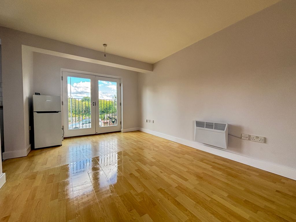 Property photo 2 of 12 Lounge