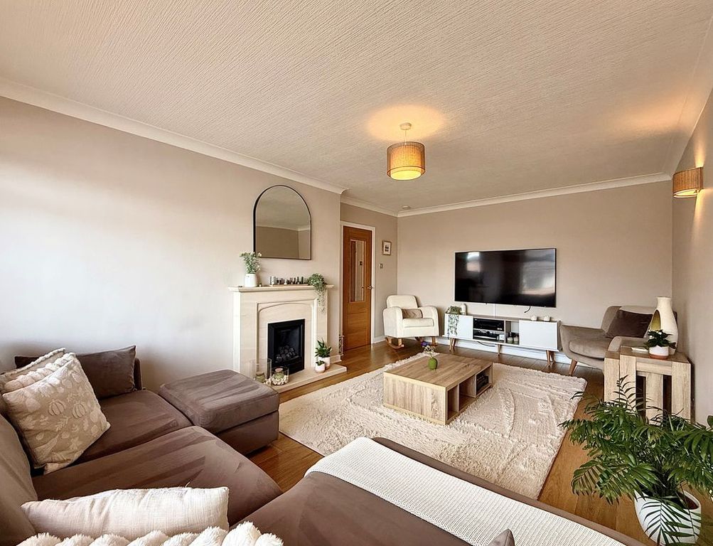 Property photo 2 of 25 Photo 1