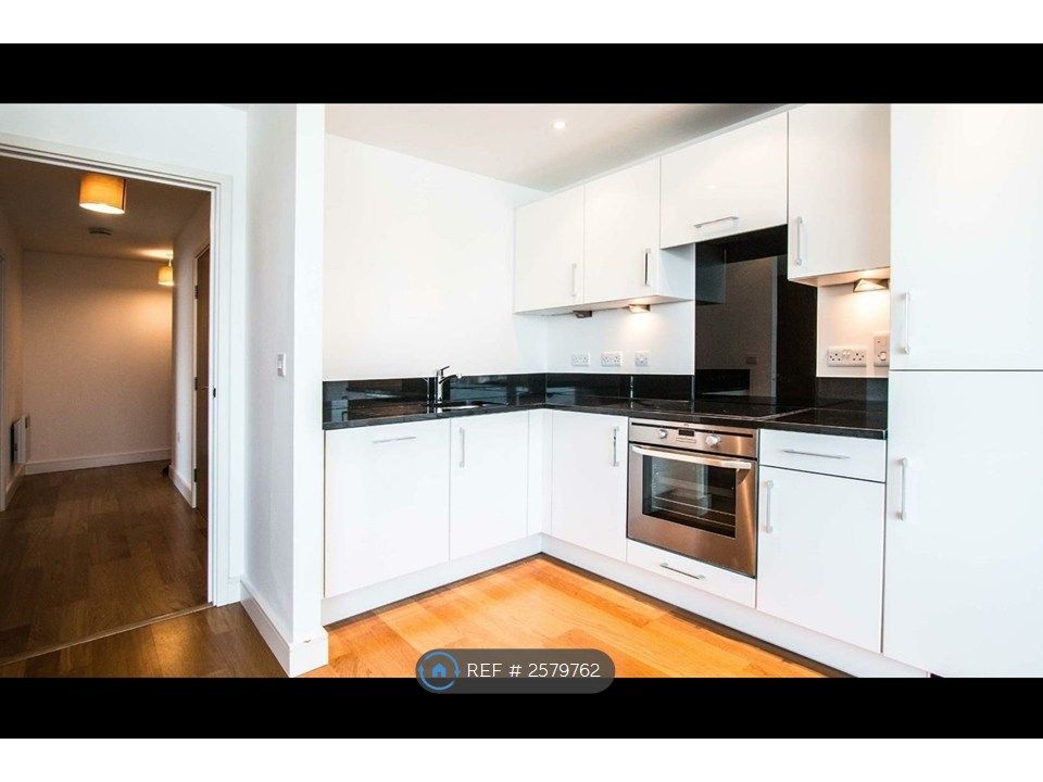 Property photo 1 of 8 Kitchen