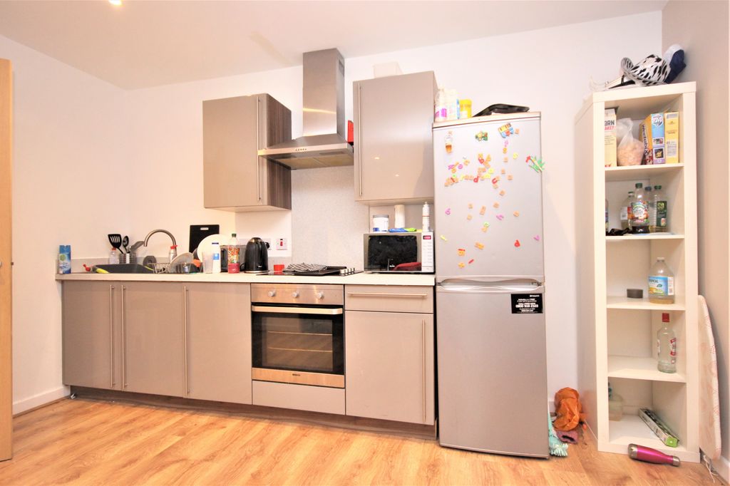 Property photo 2 of 12