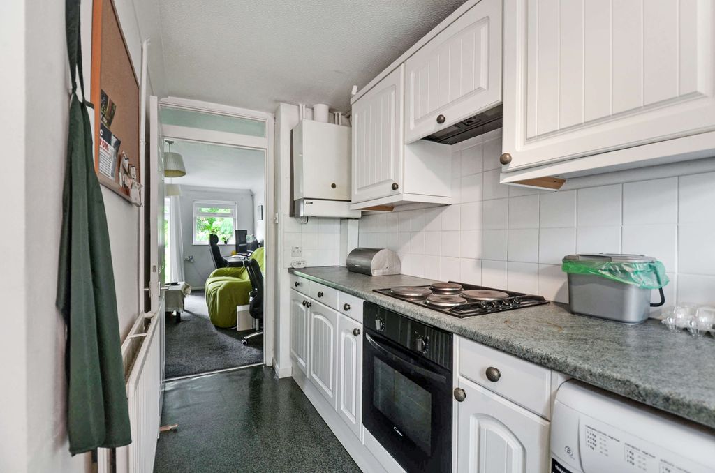 Property photo 3 of 13 Kitchen.Jpg