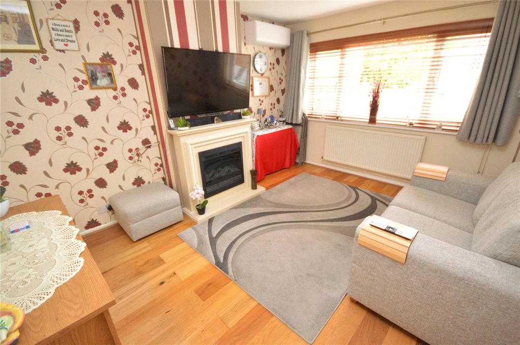 Property photo 2 of 10 Picture No. 04