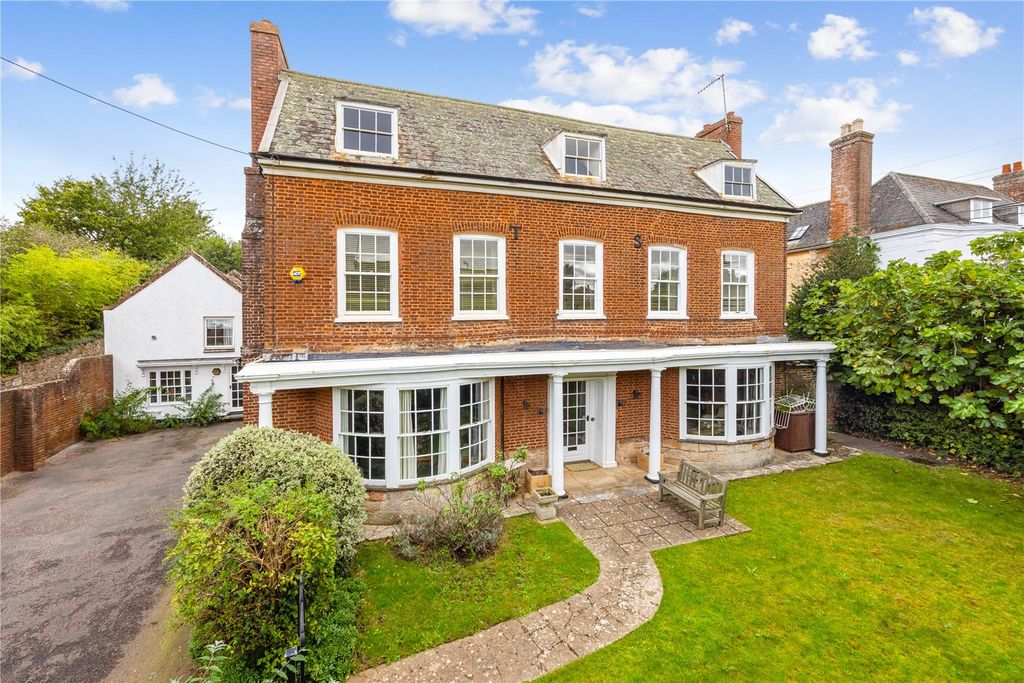 Property photo 2 of 19 Queen Anne House