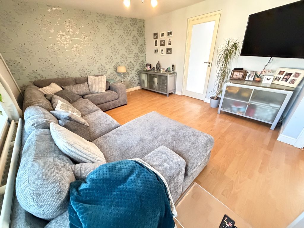 Property photo 3 of 20 5044982