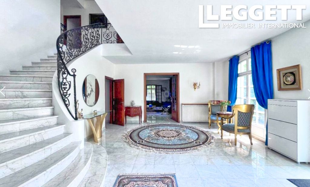 Property photo 1 of 10