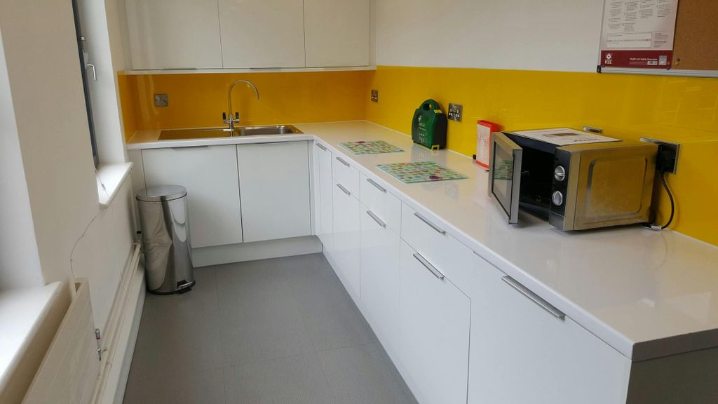 Property photo 3 of 9 Kitchen.Jpg