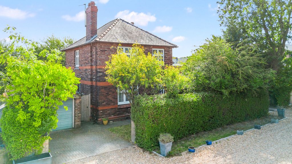 Property photo 1 of 25
