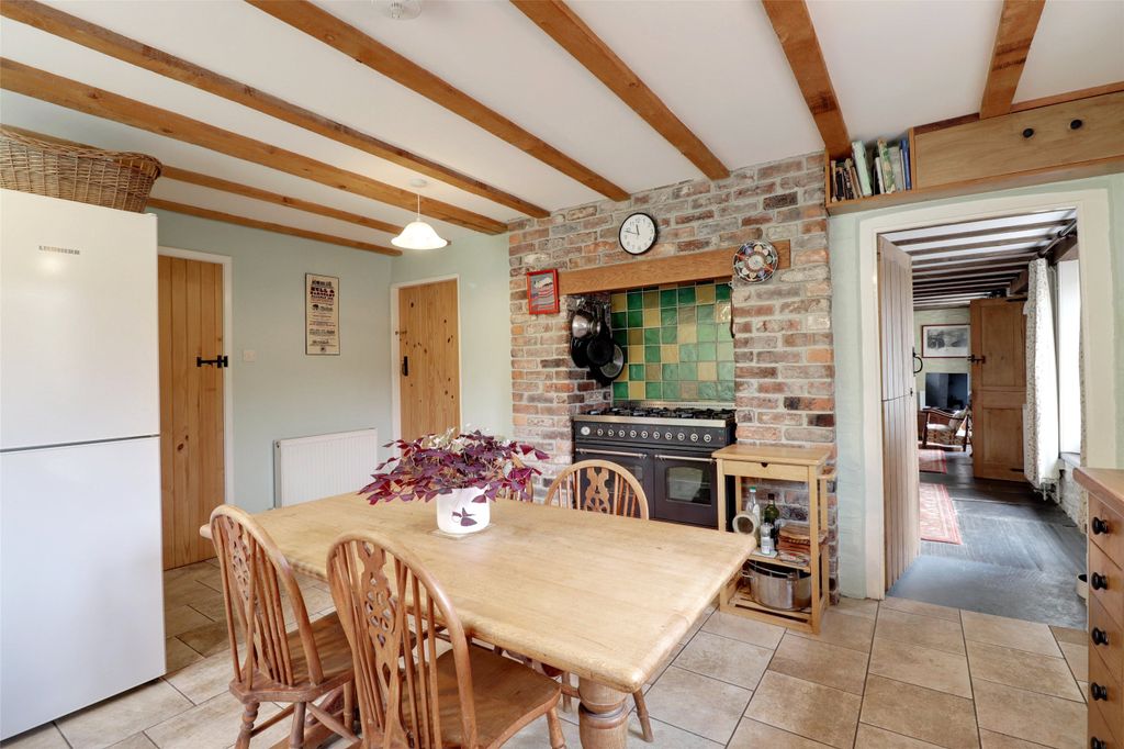 Property photo 2 of 16 Picture No. 02