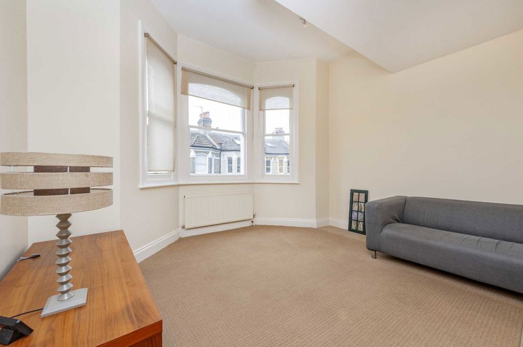 Property photo 3 of 7