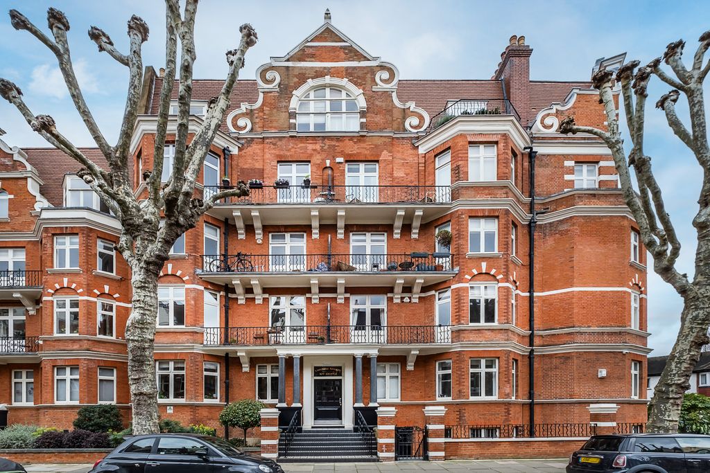 Property photo 3 of 24