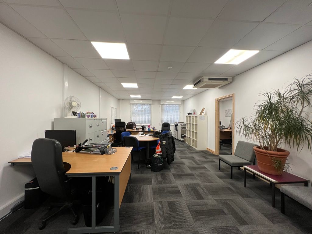 Property photo 3 of 6 Photo 5