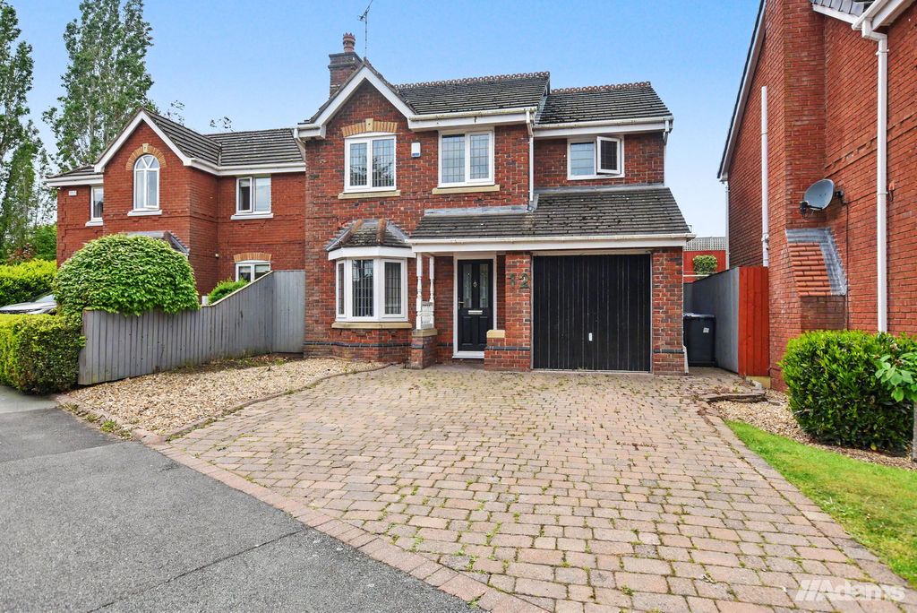 Property photo 1 of 28