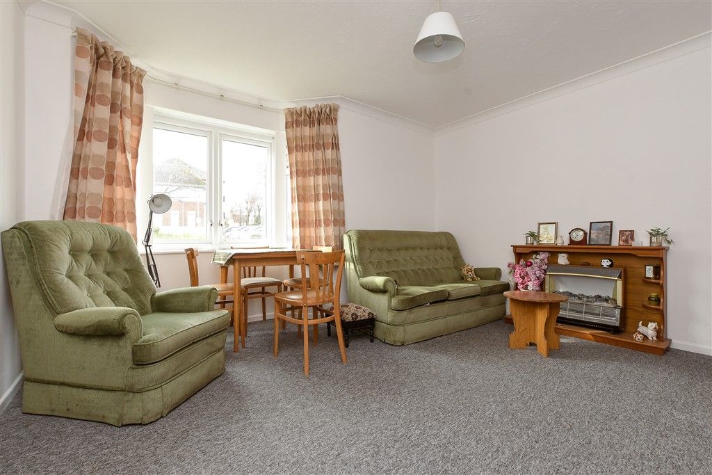 Property photo 2 of 12 Lounge/Diner