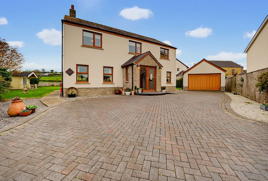 Property photo 1 of 51