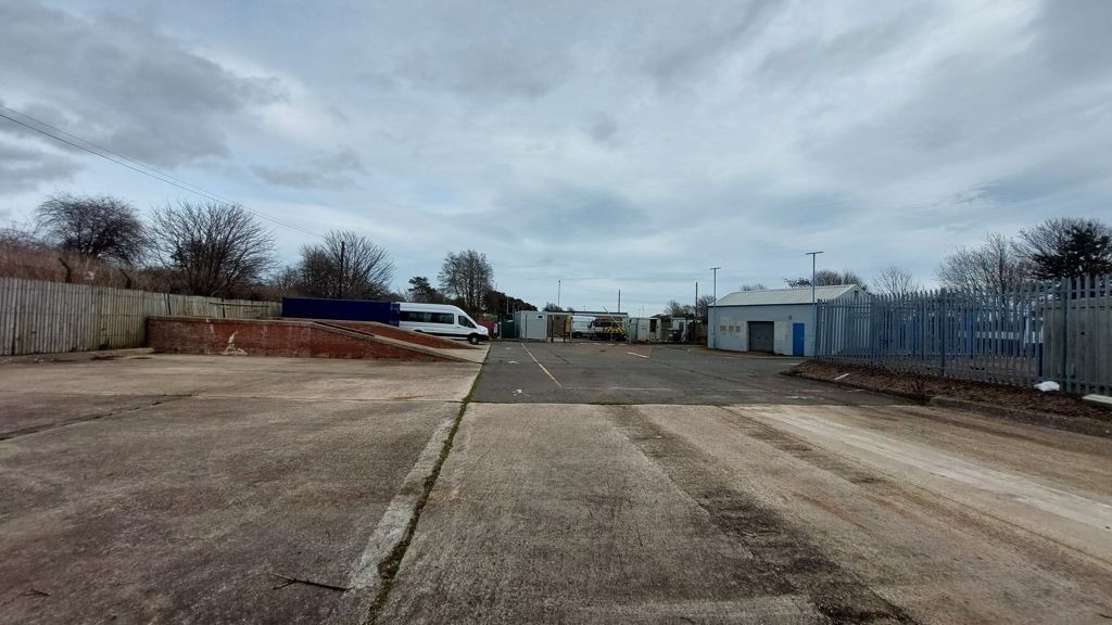 Property photo 3 of 6 Photo 2