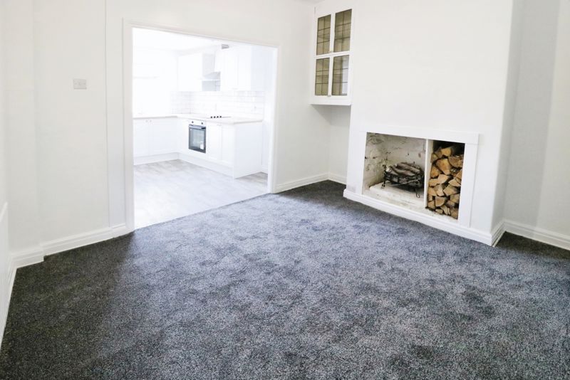 Property photo 3 of 10 Photo 7