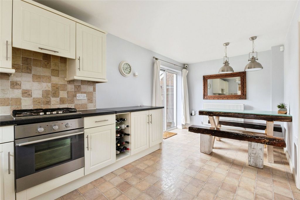 Property photo 3 of 24 Picture No. 05