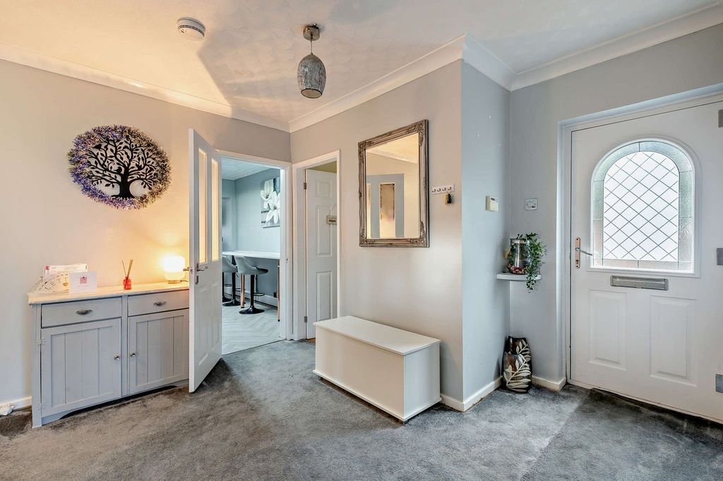 Property photo 3 of 25