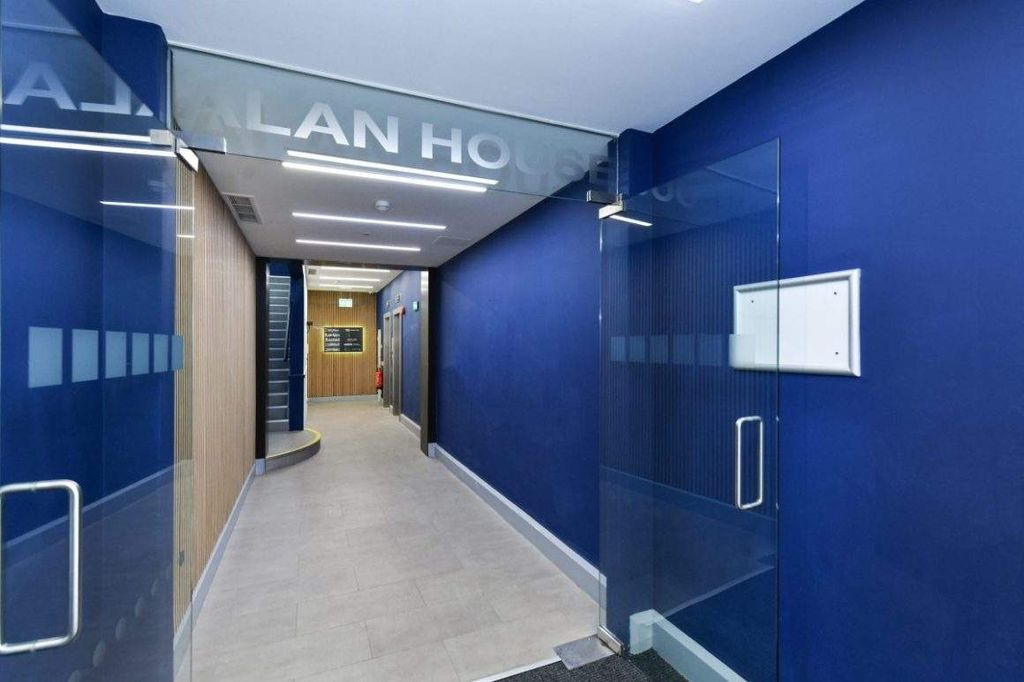 Property photo 2 of 12