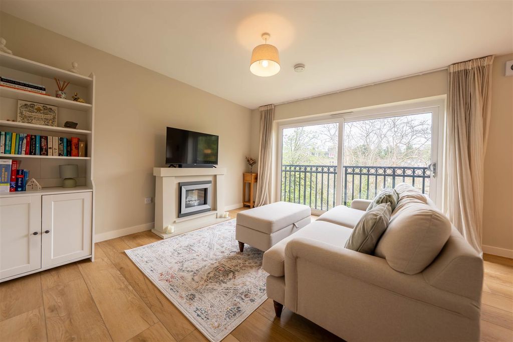 Property photo 2 of 34 Dsc03554-Hdr.Jpg