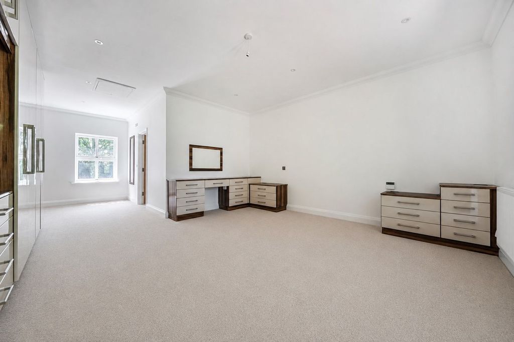 Additional image 14 of 5 bed detached house for saleBrook Lane, Flitton MK45