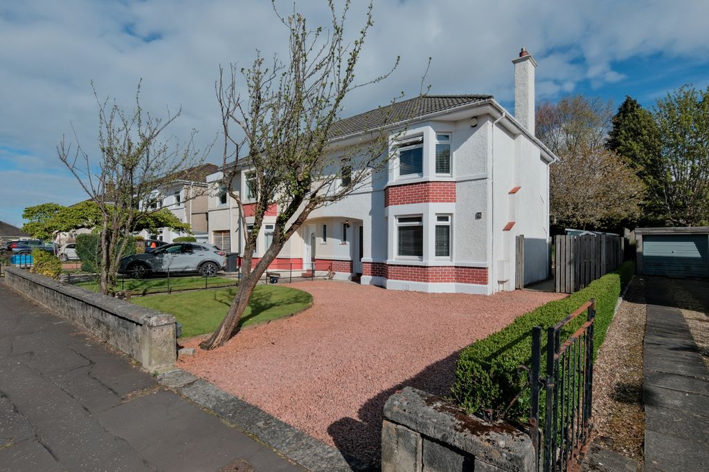 Property photo 1 of 39 5036411