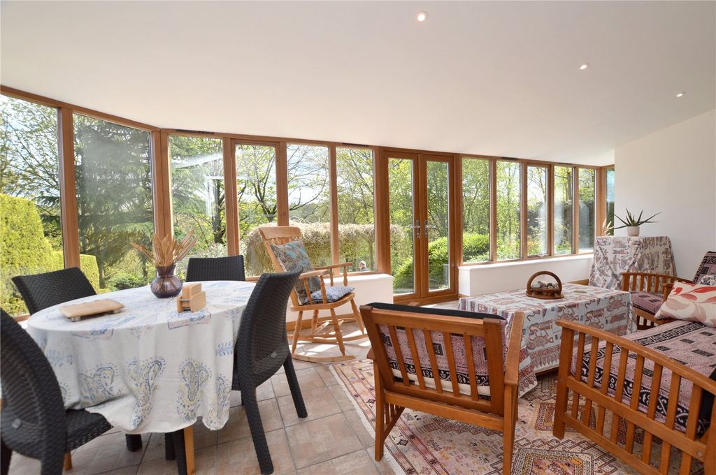 Property photo 2 of 34 Picture No. 57