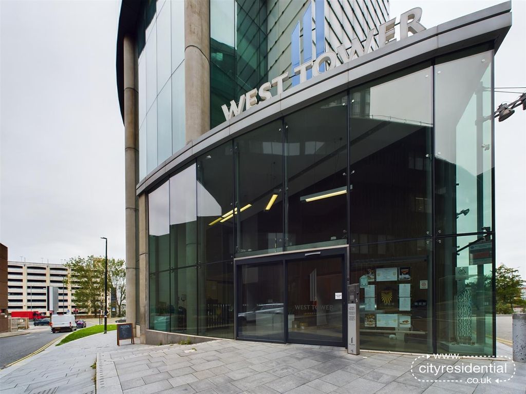 Property photo 2 of 14