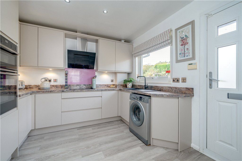 Property photo 3 of 24 Kitchen