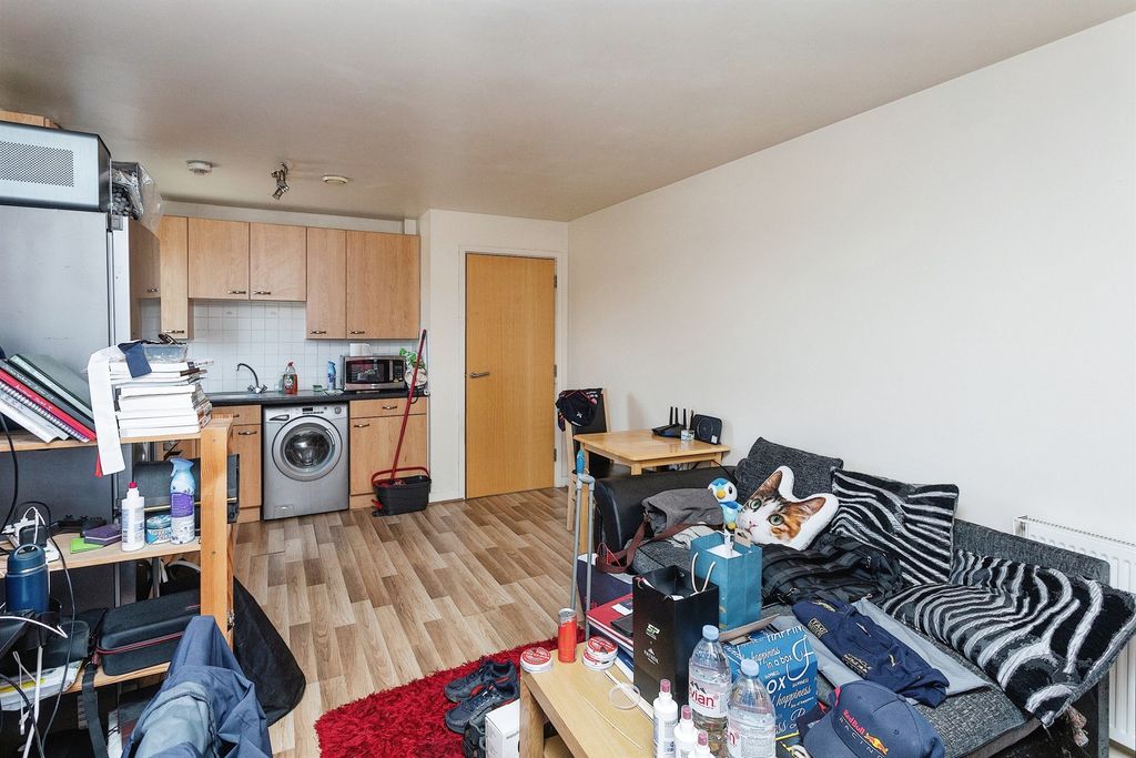 Property photo 3 of 6 Image